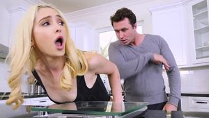 Petite.XXX: Curly Jane Wilde ballet on the table