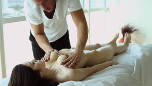 Massage Creep: Quan hệ tình dục âm hộ được bôi dầu giữa Elana Dobrev nóng bỏng nhất